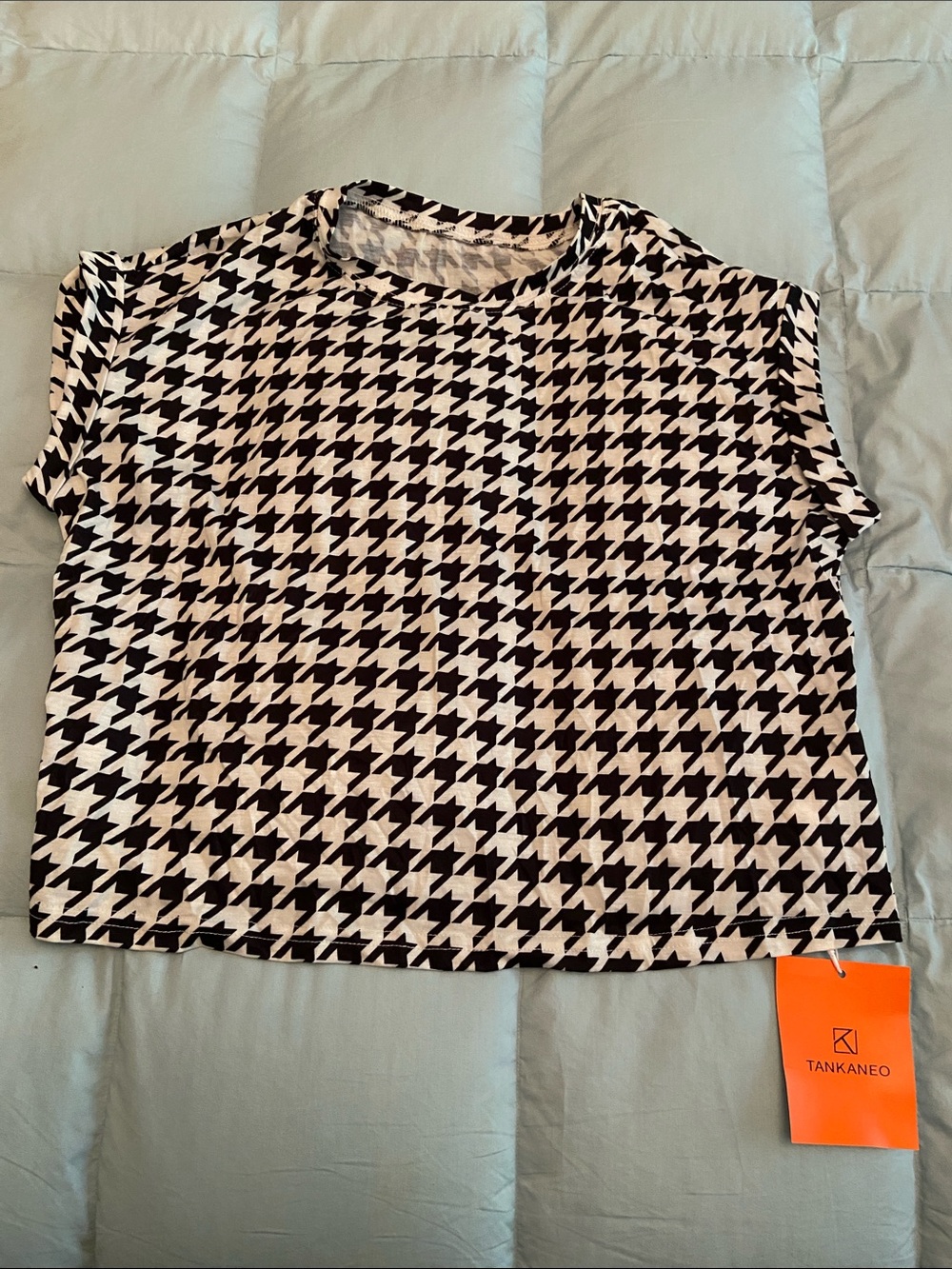 Tankaneo Houndstooth Crop Top - Black & White